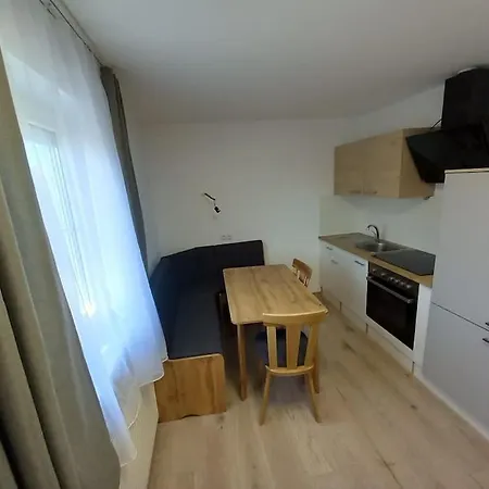 Apartament *